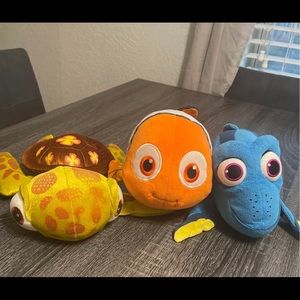 Finding Nemo trio plush